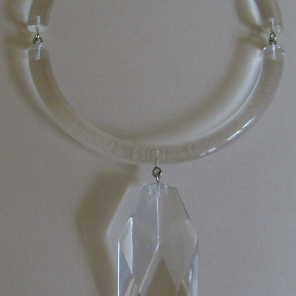Judith Hendler Clear Lucite Collar Necklace - Picture 10 of 16